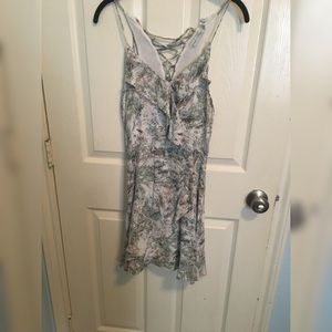 FREE WITH BUNDLE ! Tropical Flowy Dress